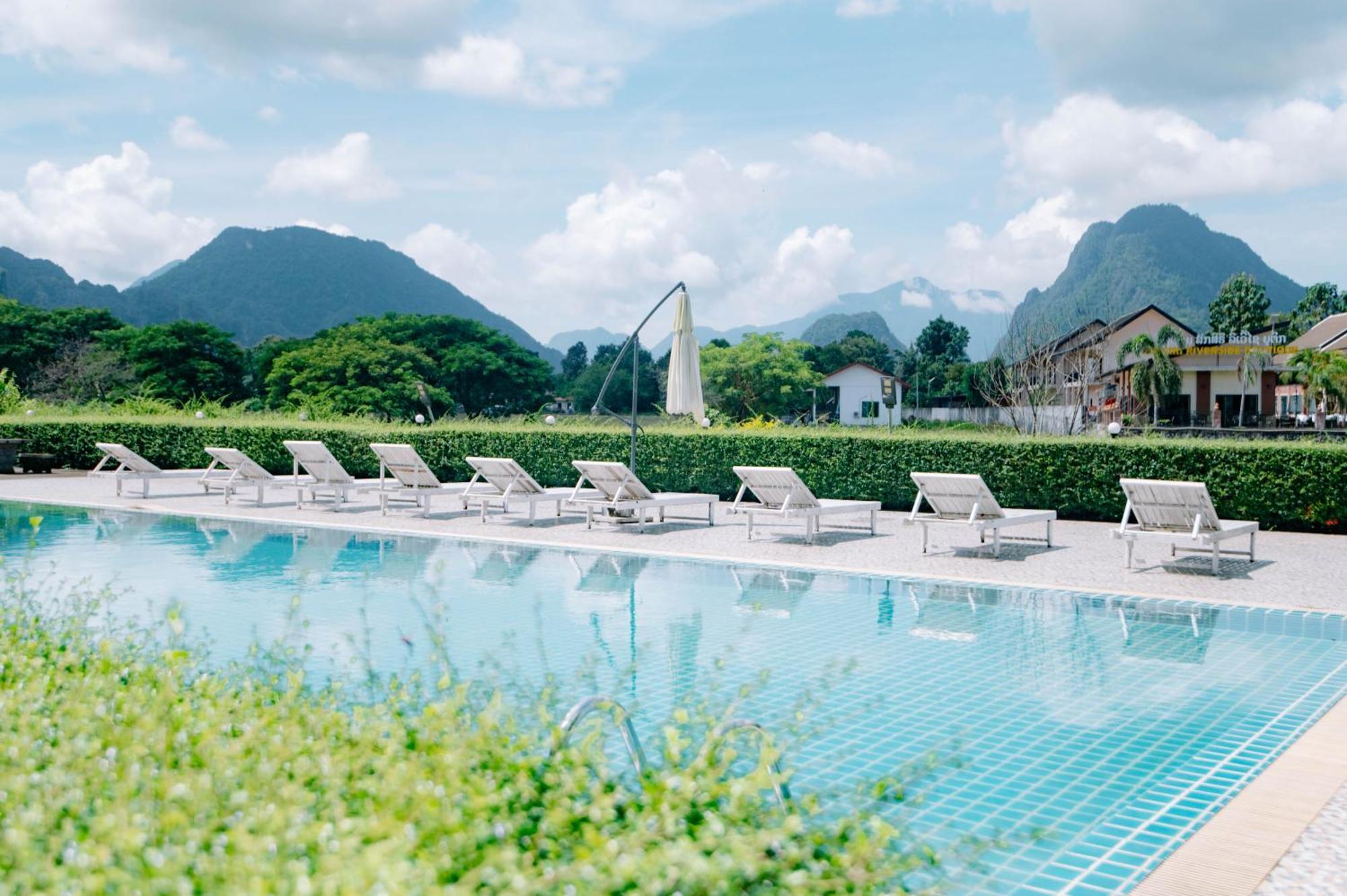 Lisha The Grand Riverside Hotel Vang Vieng Exteriör bild